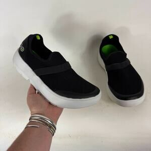 OOFOS OOmg Running Sneakers Women's 10 White Black Pull On Low Top Shoes
